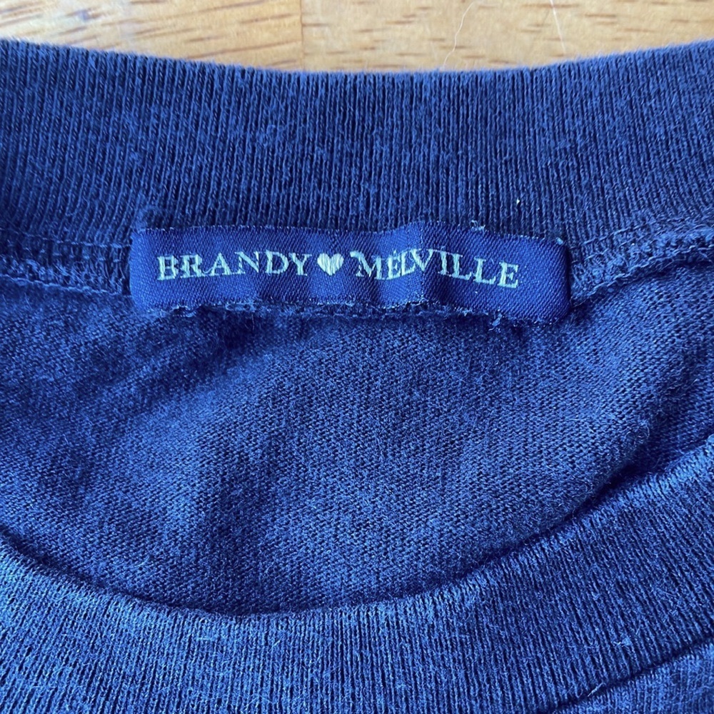 Brandy Melville The Concrete Jungle 1984 New York embroidered tee shirt - Picture 3 of 3